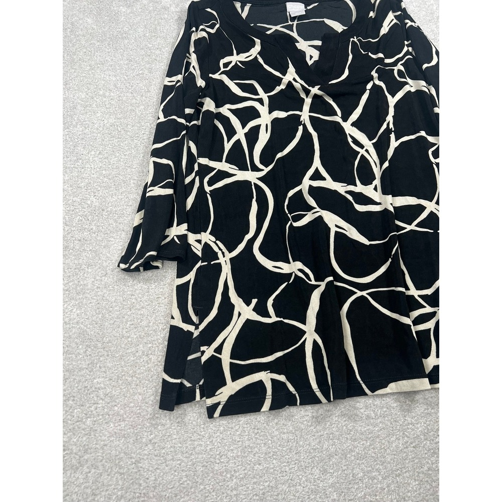 Chicos Travelers Tunic 0 S Black Cream Abstract Split Neck 3/4 Sleeve Art Wear - Picture 3 of 7